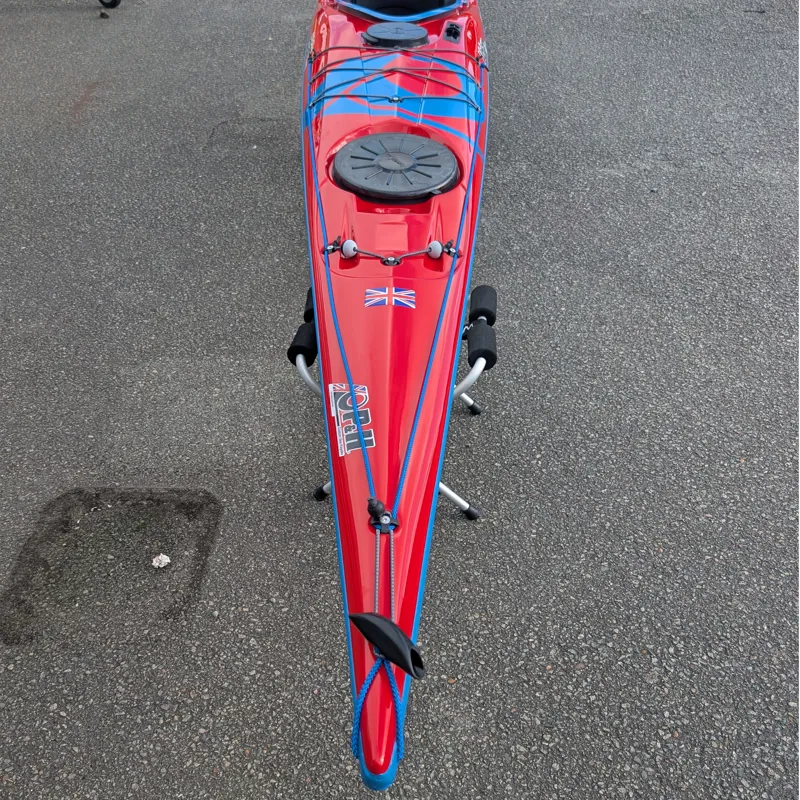 P and H Volan 160 Sea Kayak Classic Construction Red / Anchusa Blue / White-1