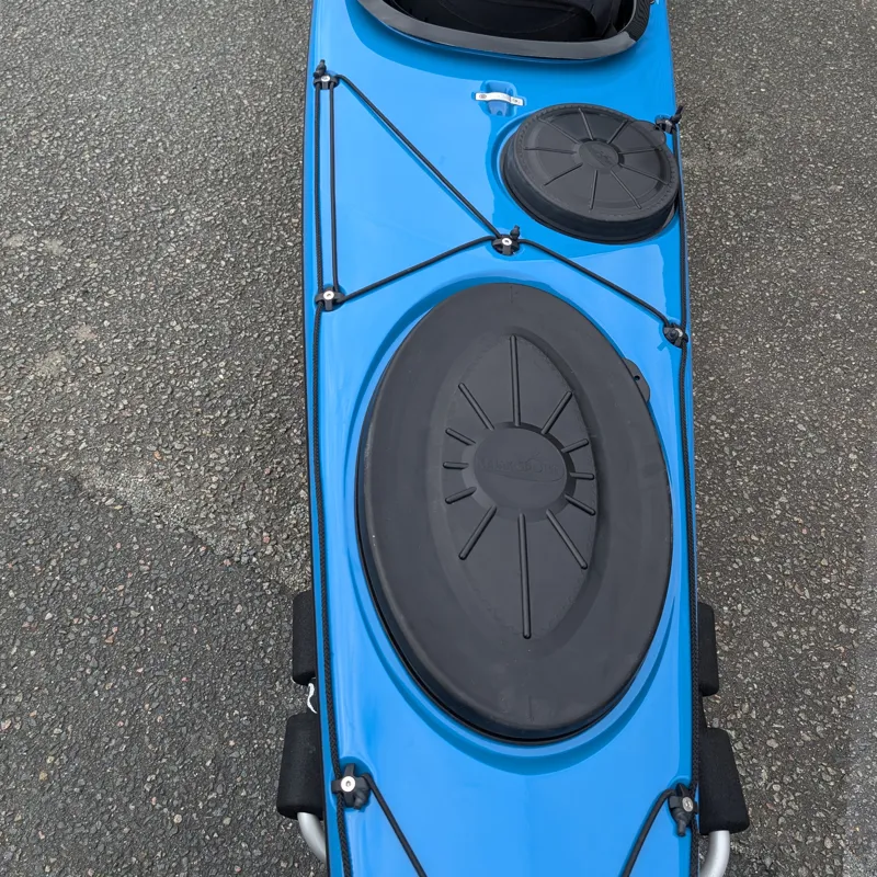 P and H Volan 160 Sea Kayak Classic Construction Anchusa Blue-4