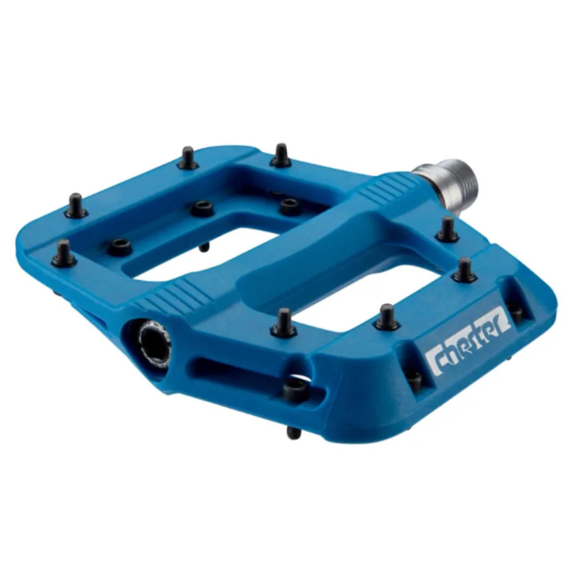 Race Face Chester Pedal Blue - Flat MTB pedals with replaceable pins-1